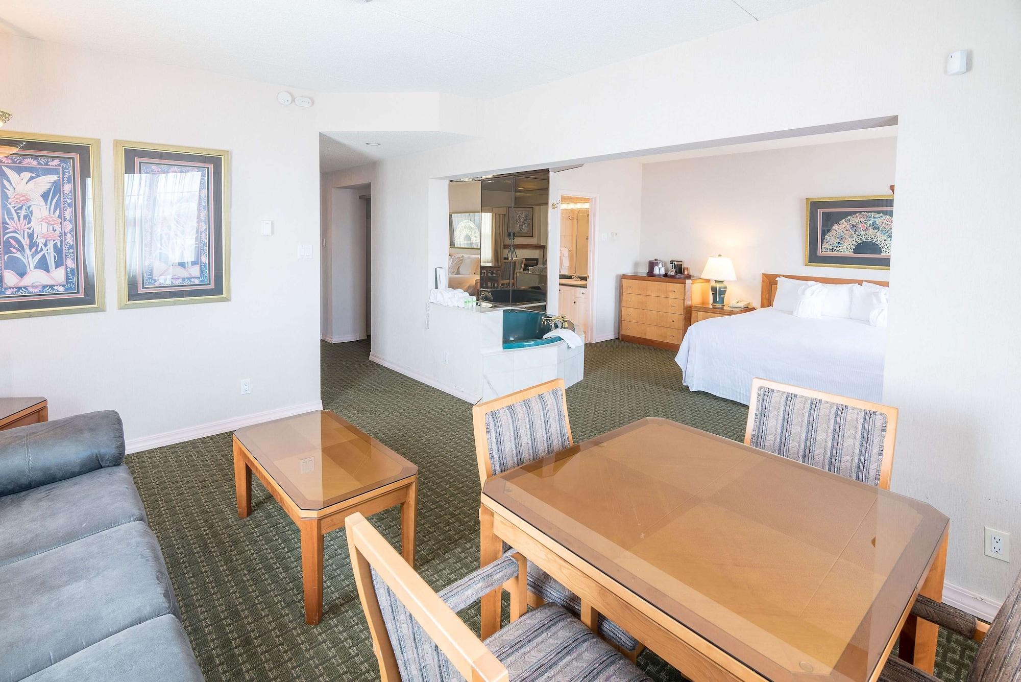Ramada By Wyndham Thunder Bay Airlane Hotel Экстерьер фото