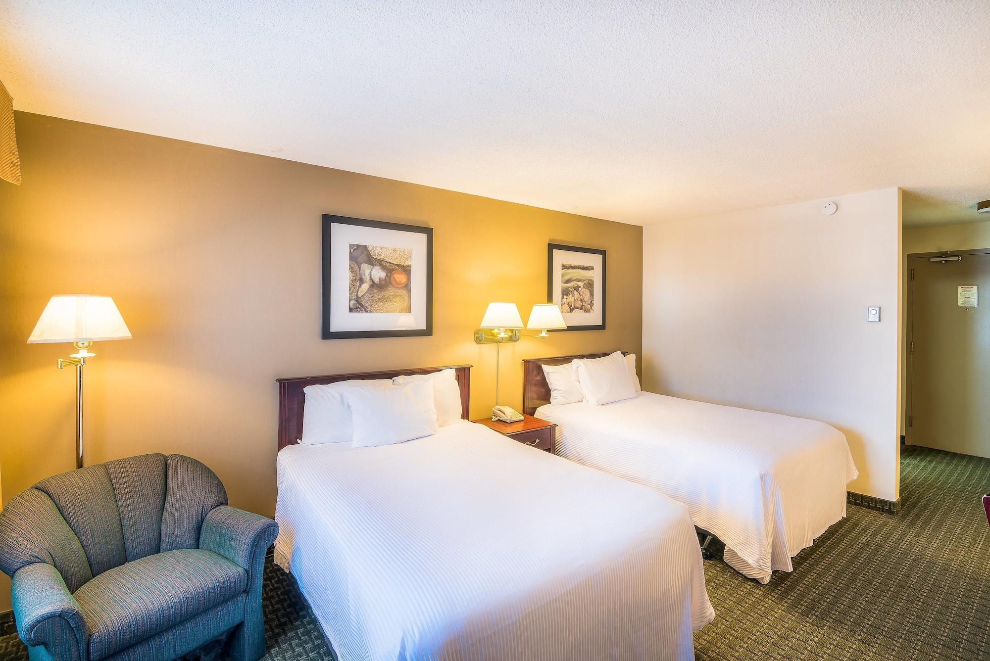 Ramada By Wyndham Thunder Bay Airlane Hotel Экстерьер фото