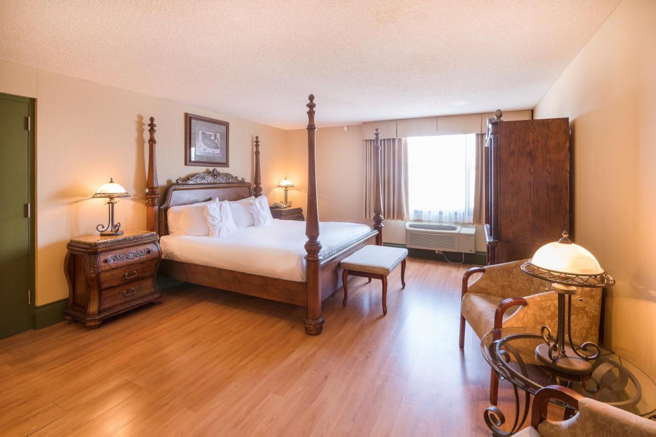Ramada By Wyndham Thunder Bay Airlane Hotel Экстерьер фото